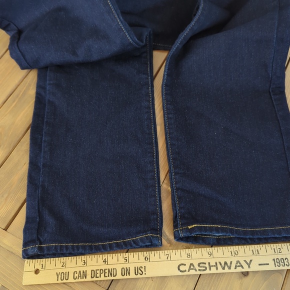 Levi’s 312 Shaping Slim Straight Leg Dark Wash Jeans - Picture 10 of 14